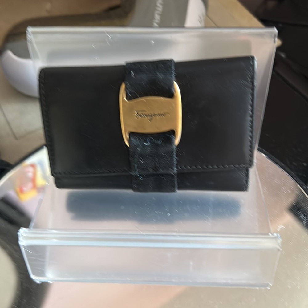 Authentic Ferragamo long leather wallet and key holder. - Picture 4 of 16